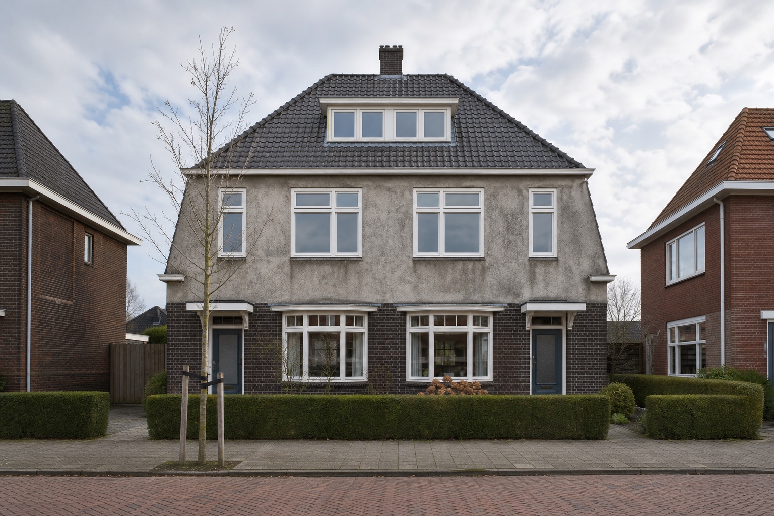 Huisgevel na de schilderbeurt